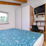 Ferienhaus In With Terrace, Air Conditioning, Wifi, Washing Machine 5158-3