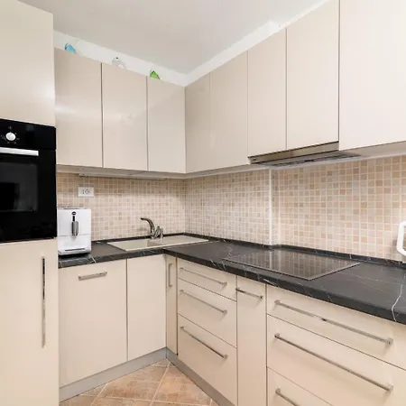 In With Terrace, Air Conditioning, Wifi, Washing Machine 5158-3 * מדולין