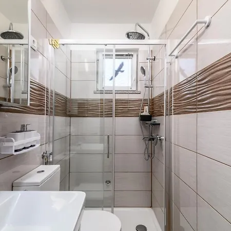 In With Terrace, Air Conditioning, Wifi, Washing Machine 5158-3 מדולין